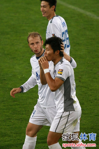 聊博超_(聊博超的全家福) 第2张 聊博超_(聊博超的全家福) 第2张