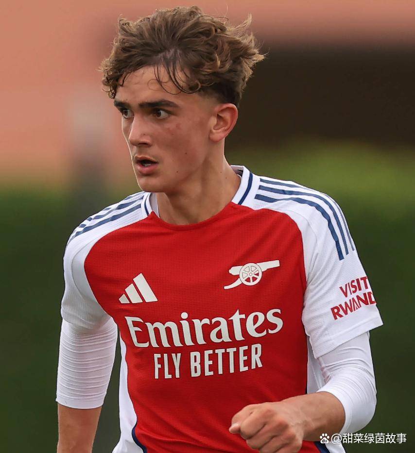 关于15岁道曼7次过人4次成功枪手小将闪耀全场的信息  第2张