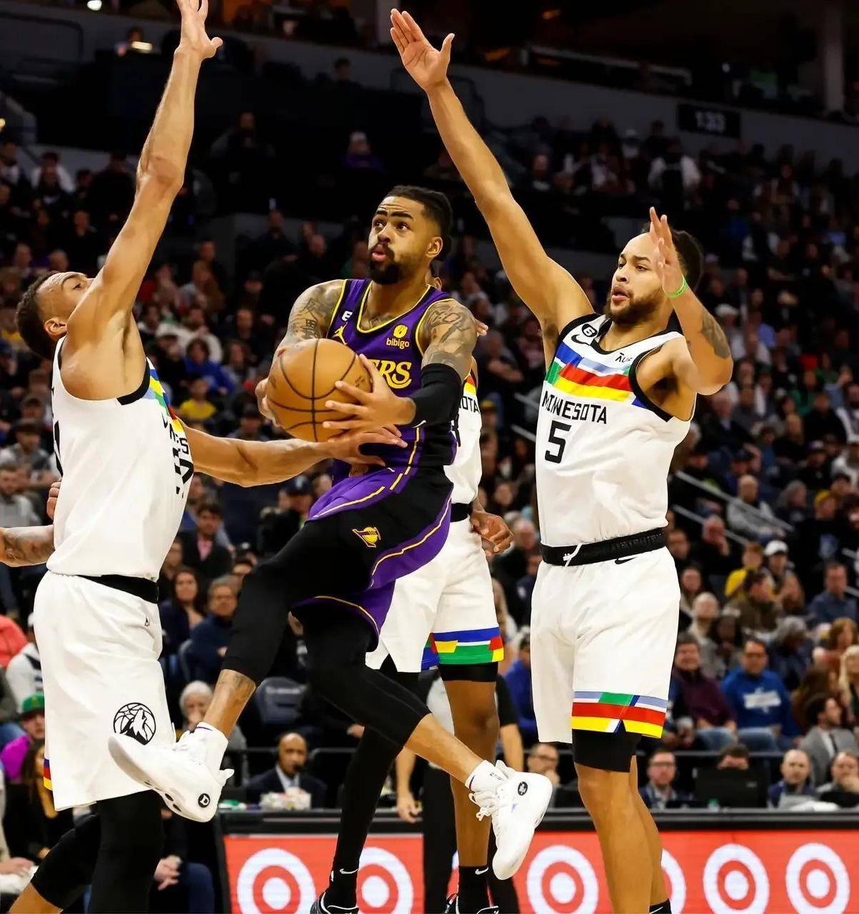 espn预测明日湖人胜率70.1%的概率拿下鹈鹕的简单介绍  第2张