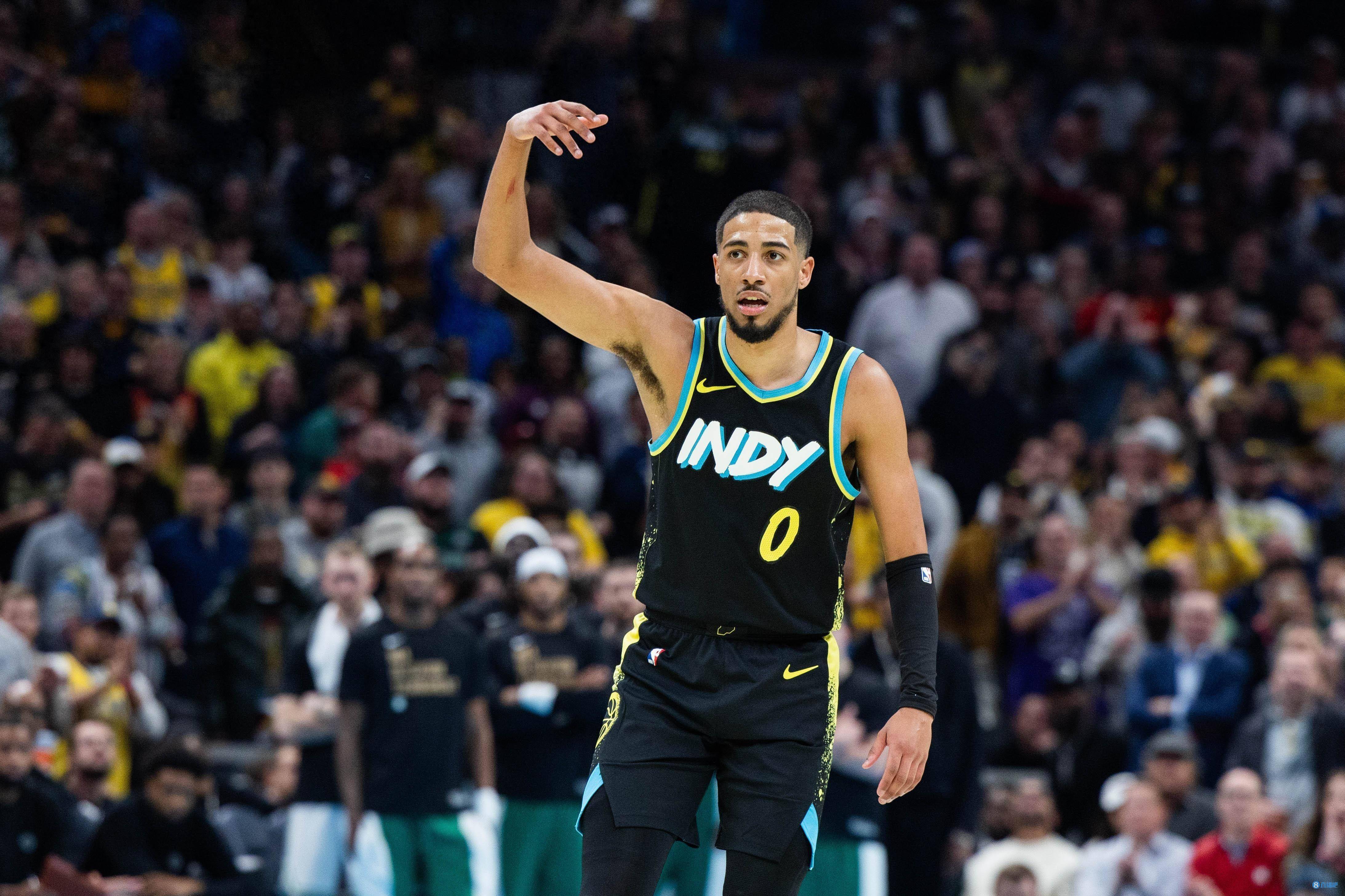 包含亲妈、未婚妻、克拉克首发替补裁掉,哈利伯顿怎么选的词条 第1张 包含亲妈、未婚妻、克拉克首发替补裁掉,哈利伯顿怎么选的词条 第1张