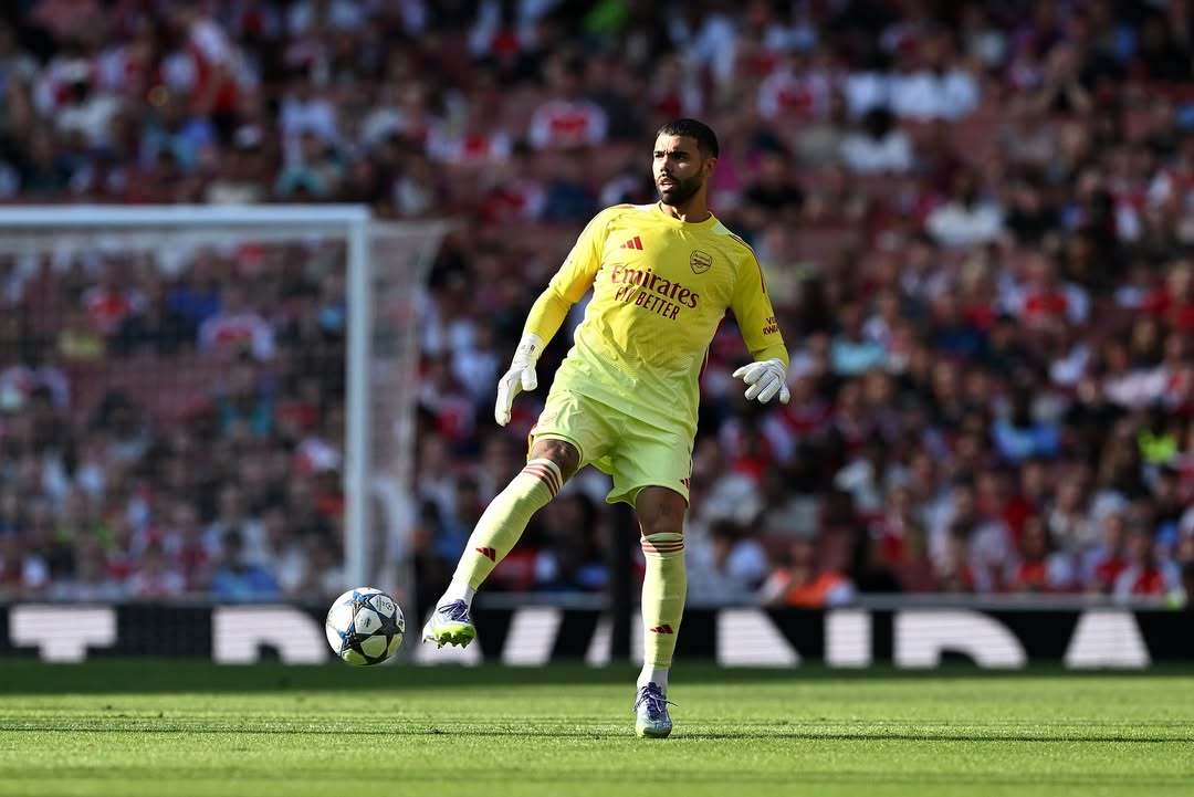 包含英媒：拉亚已成为世界最优秀门将之一球员展现多方面顶级实力的词条  第1张