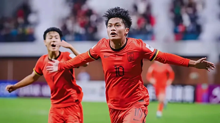 中超河南队1-3上海海港李新翔破门莱昂纳多传射建功的简单介绍  第2张