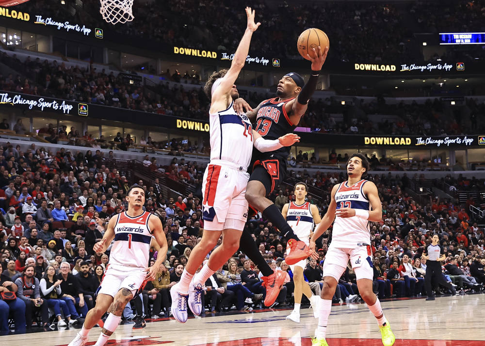 NBA:热火VS雄鹿  第1张