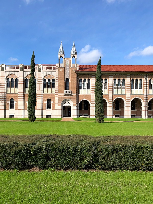 NCAA:莱斯大学VS奥罗尔罗伯茨大学的简单介绍  第1张