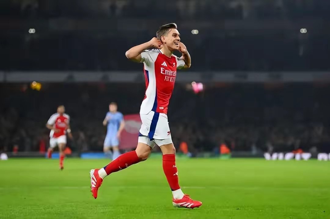 关于阿森纳连续三个赛季获得联赛亚军枪手需要继续提升的信息  第2张