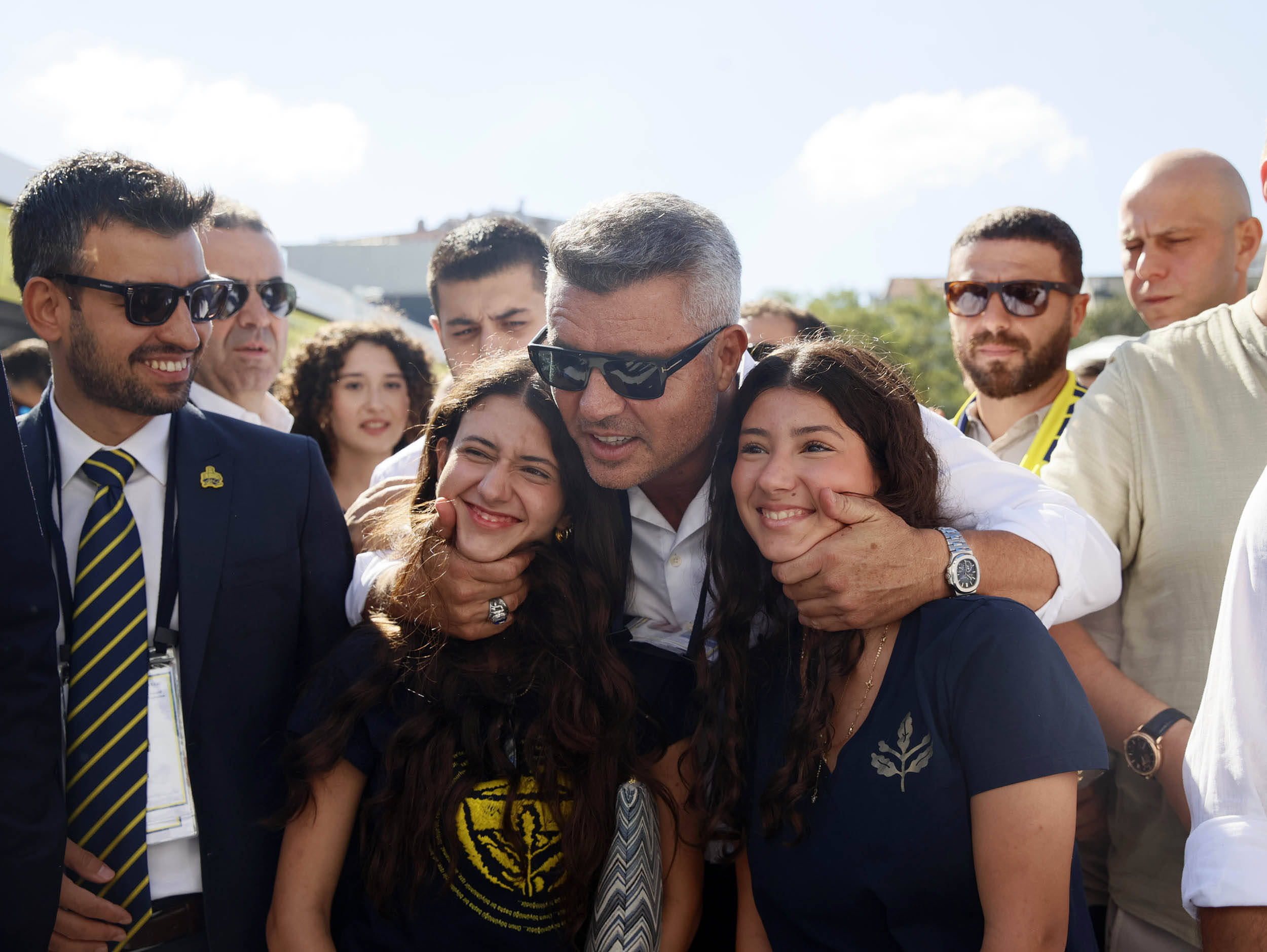 关于曝费内巴切决定继续与穆里尼奥合作穆帅确认留任的信息  第1张