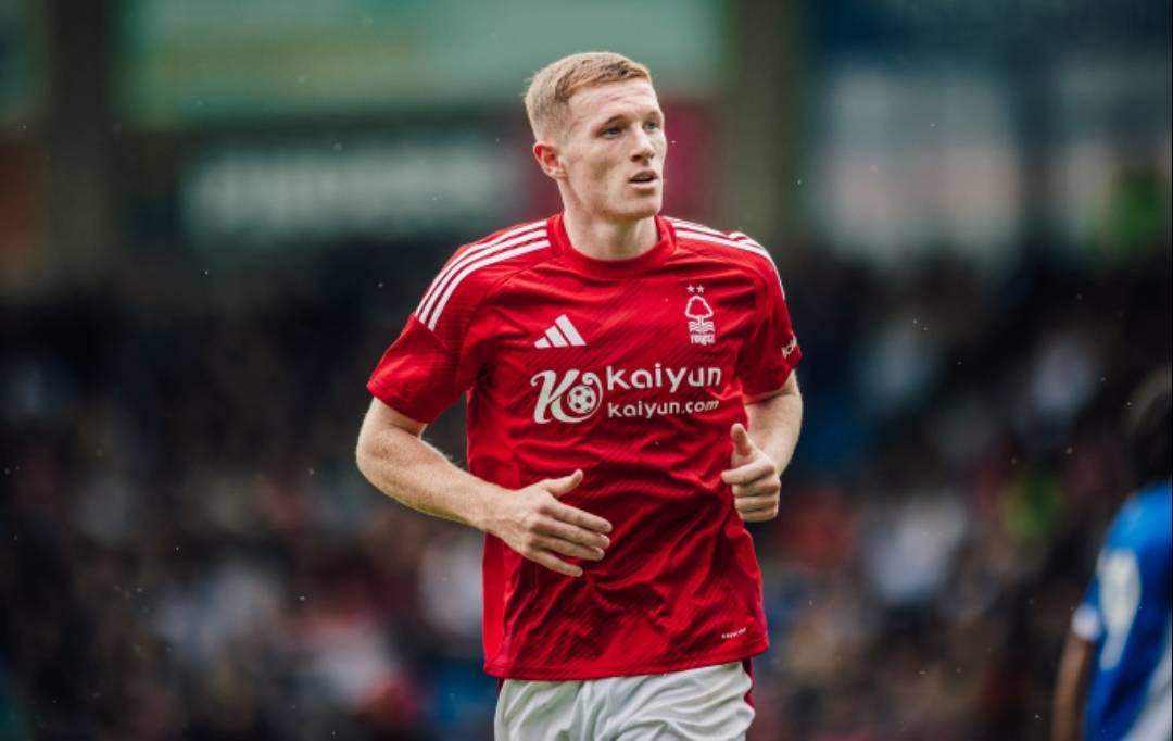 曼联不应续约卡塞米罗曼联必须在明夏让他离开的简单介绍  第1张