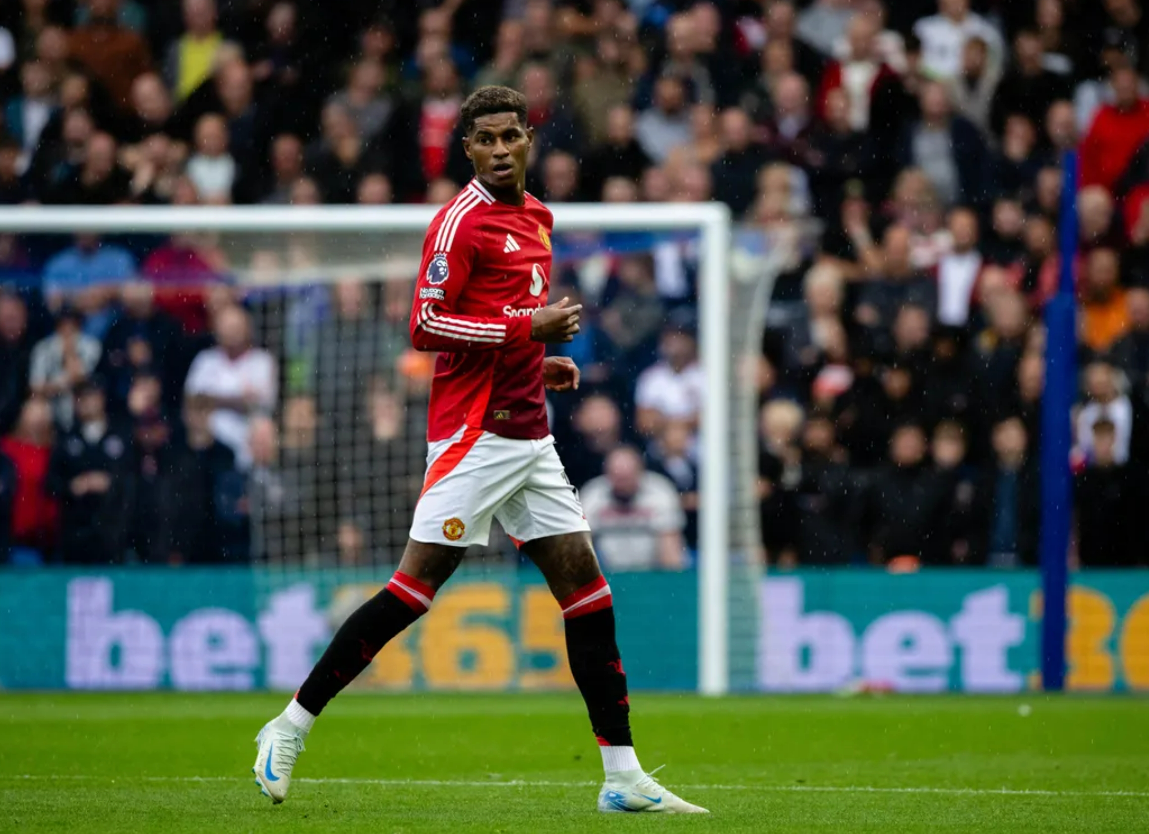 拉什福德公开表示希望留在巴萨不愿意回到曼联的简单介绍