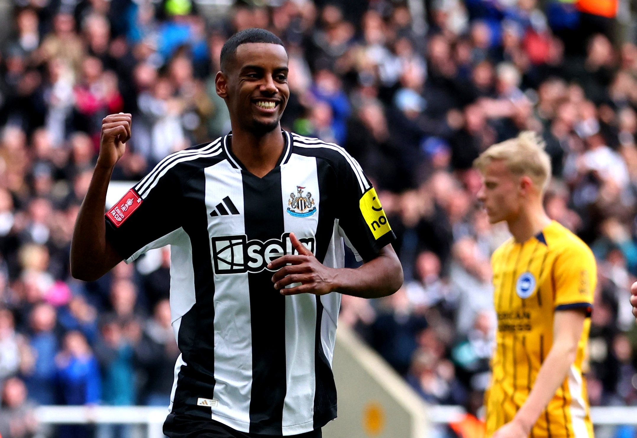 包含曝曼联准备匹配纽卡对于塞斯科的报价取决于球员意愿的词条  第1张