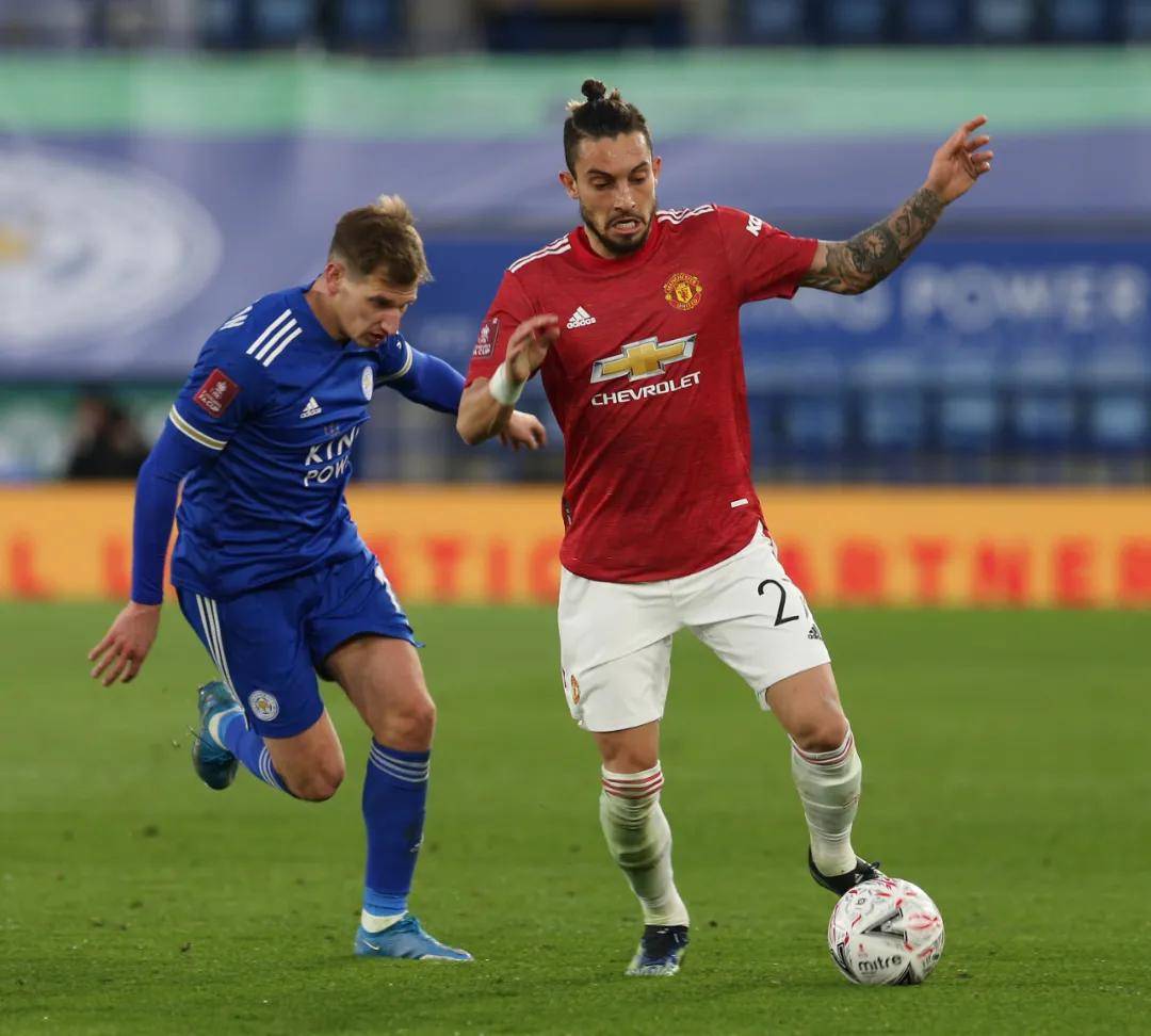 关于瓦尔迪与马奎尔等人一起度假曾是莱斯特城的队友的信息  第1张