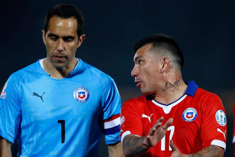 包含纽卡斯尔联有意免签勒温喜鹊军团希望引进球员补充中锋位置厚度的词条