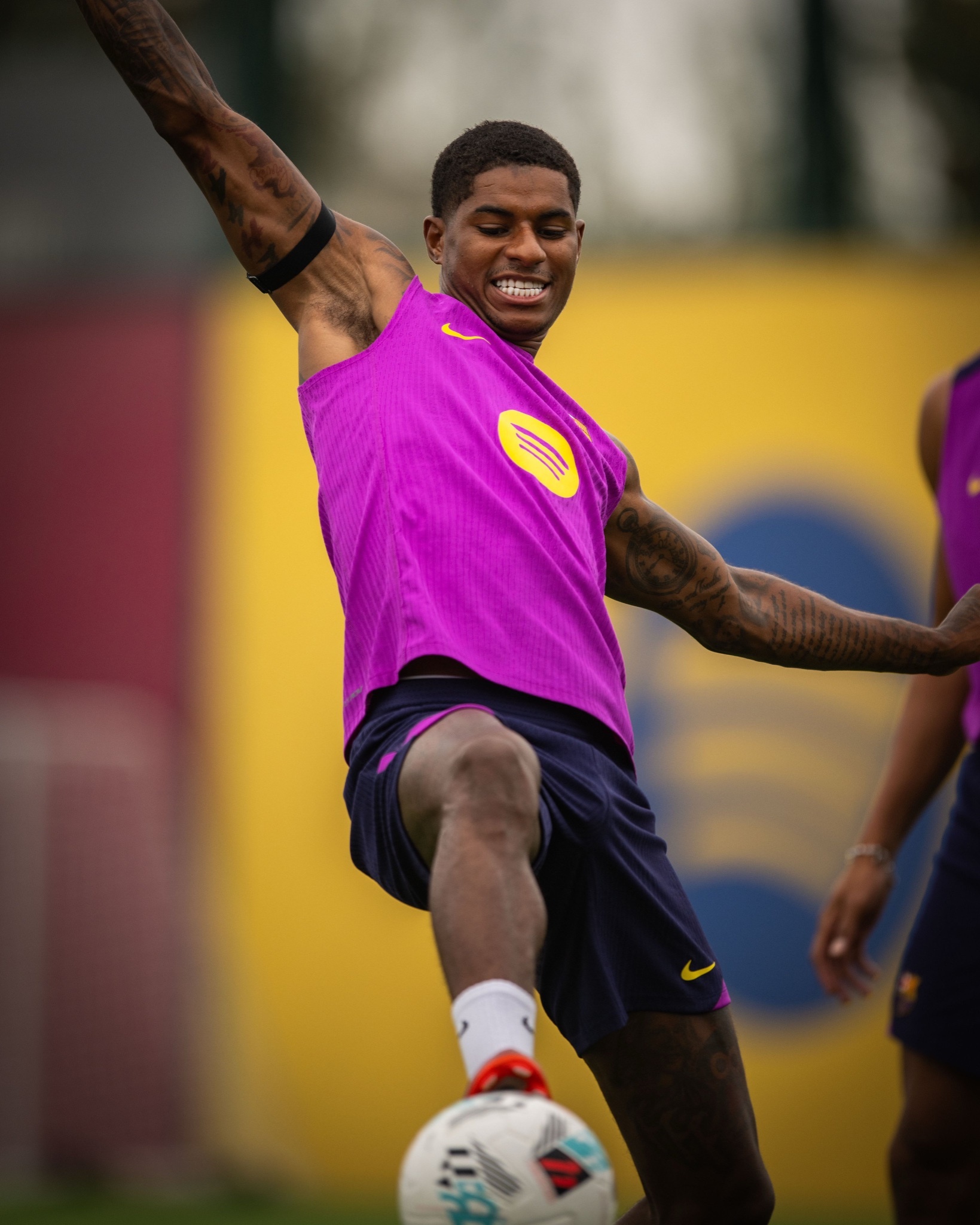 拉什福德分享加盟巴萨的感受巴萨具备争夺欧冠的实力的简单介绍 第2张 拉什福德分享加盟巴萨的感受巴萨具备争夺欧冠的实力的简单介绍 第2张