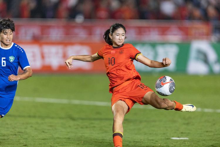 邵子钦夺东亚杯最佳射手称号打进3球  第1张