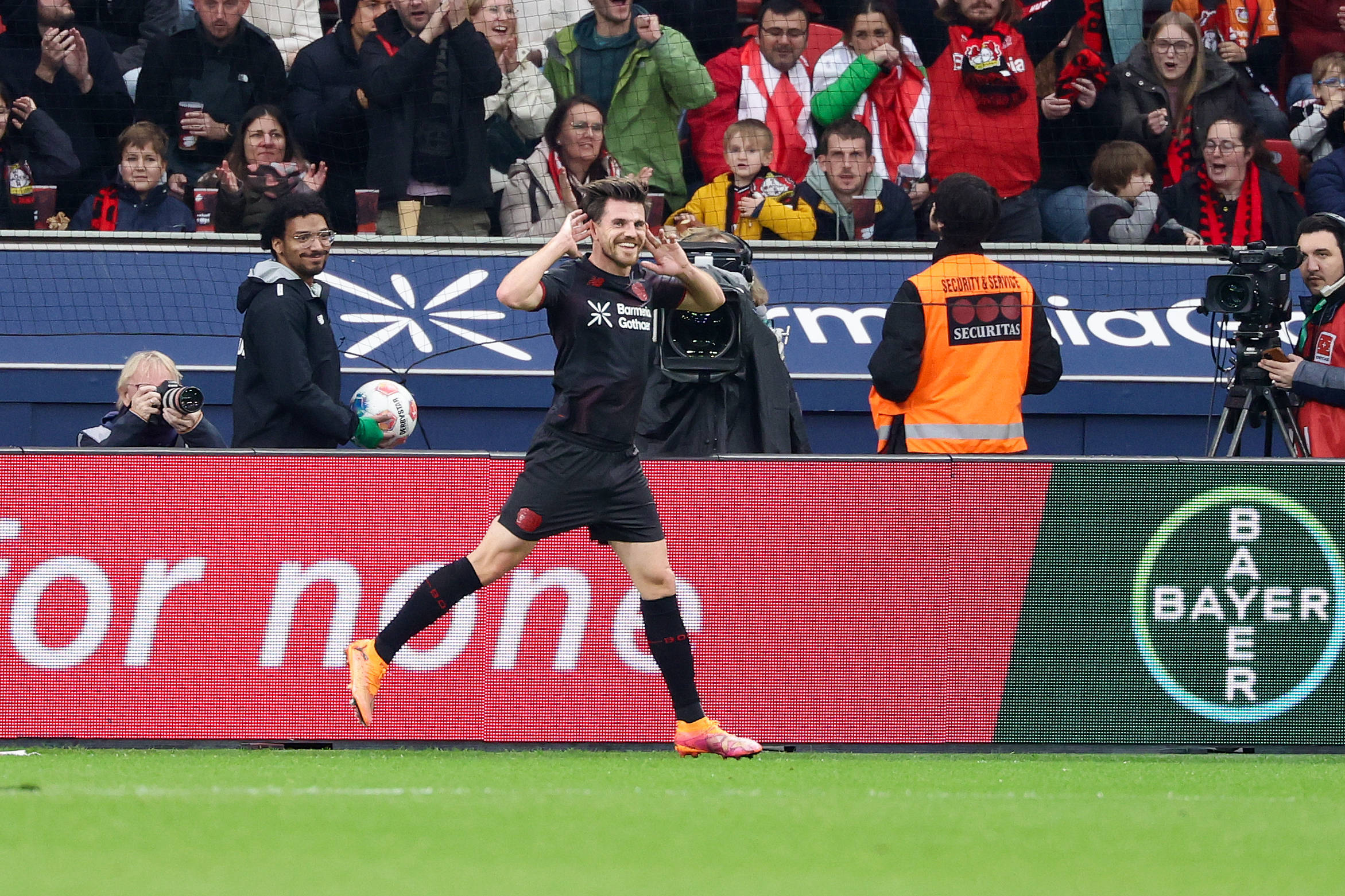 包含比甲：标准列日VS祖特瓦勒海姆的词条  第2张