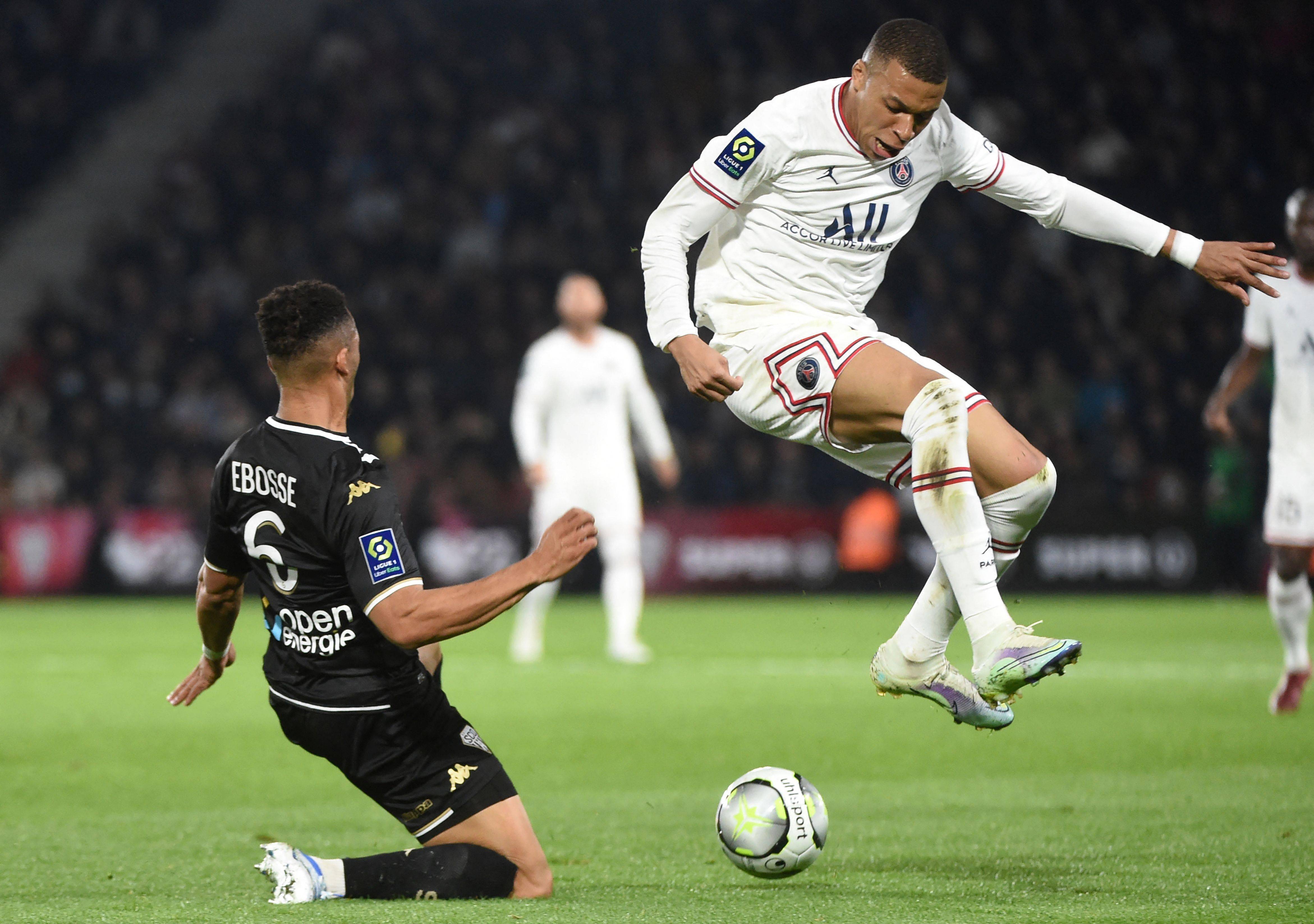 法甲洛里昂1-1巴黎圣日耳曼巴黎继续领跑的简单介绍 第1张 法甲洛里昂1-1巴黎圣日耳曼巴黎继续领跑的简单介绍 第1张