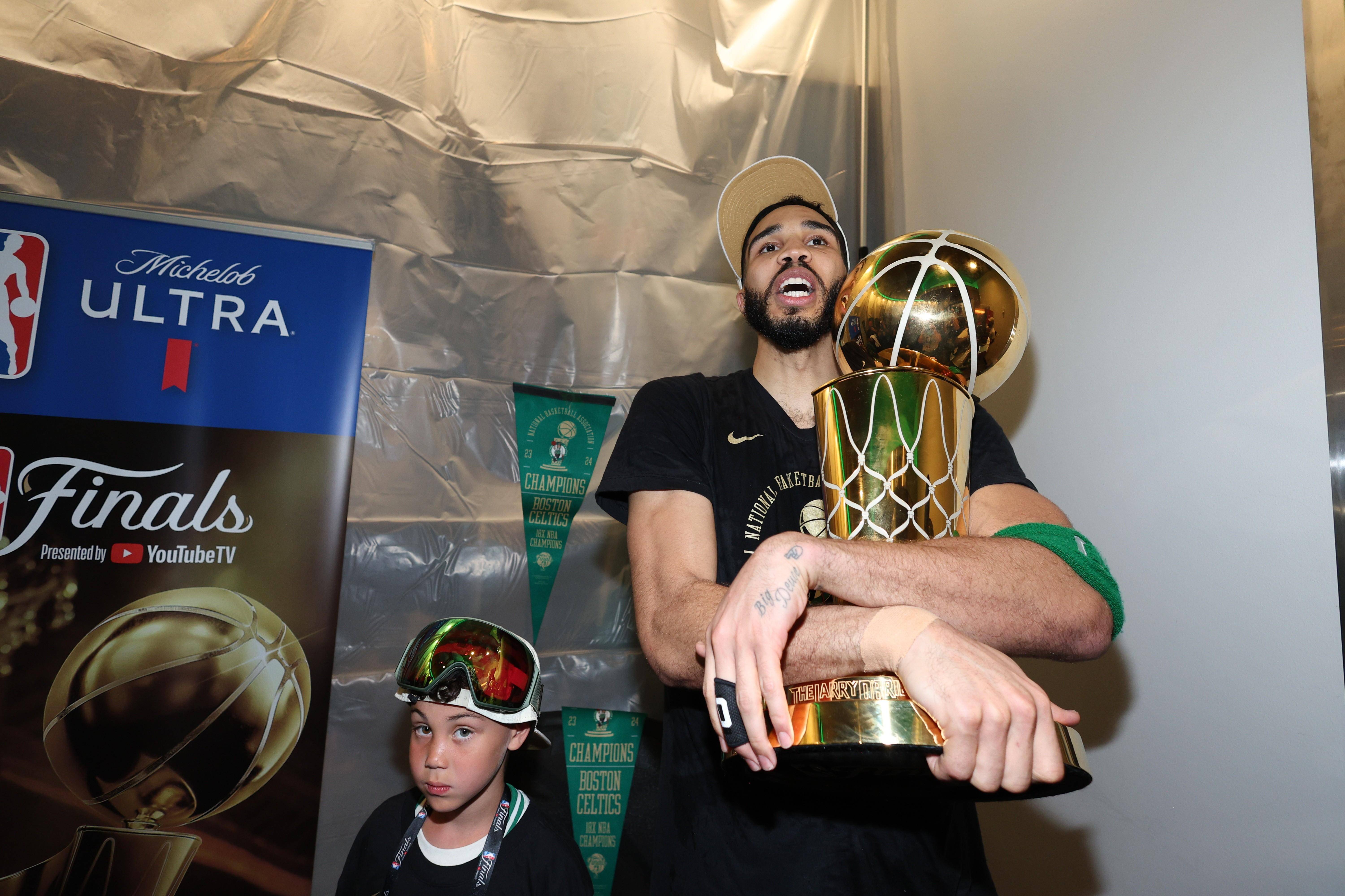 关于男篮欧锦赛最佳阵容出炉东契奇、字母哥入选德国双核、申京在列的信息  第1张