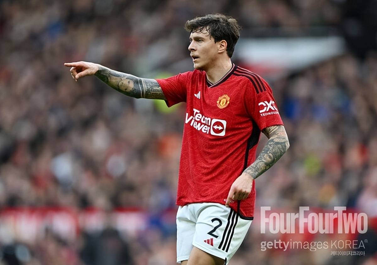 包含佛罗伦萨有意林德洛夫球队有机会免签球员的词条  第1张