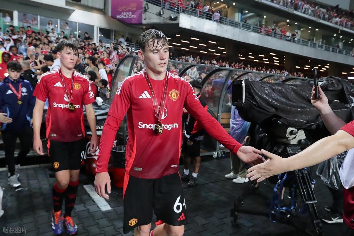 记者：约克雷斯愿意加盟曼联葡体要价7000万欧的简单介绍  第1张