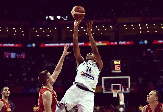 塞尔维亚男篮将战芬兰男篮约基奇带队冲击八强的简单介绍  第2张