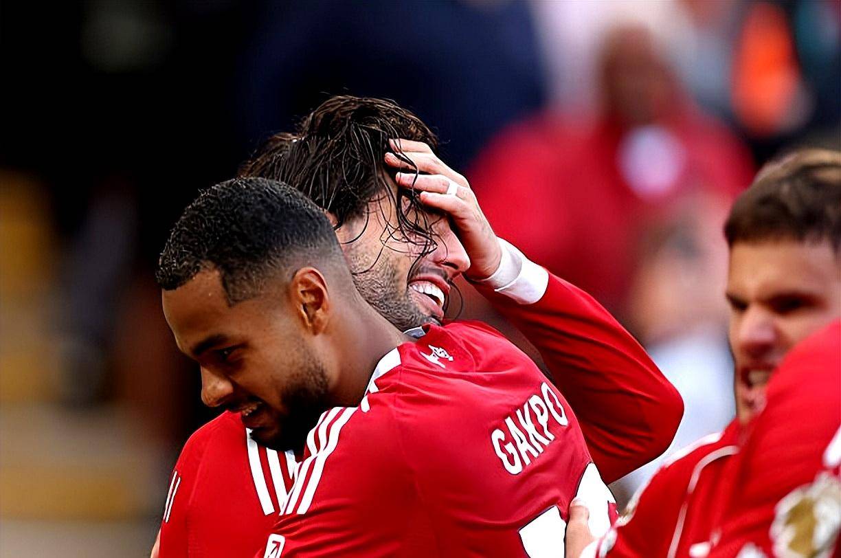 包含索博斯洛伊一脚打出利物浦冠军气质利物浦力克阿森纳的词条