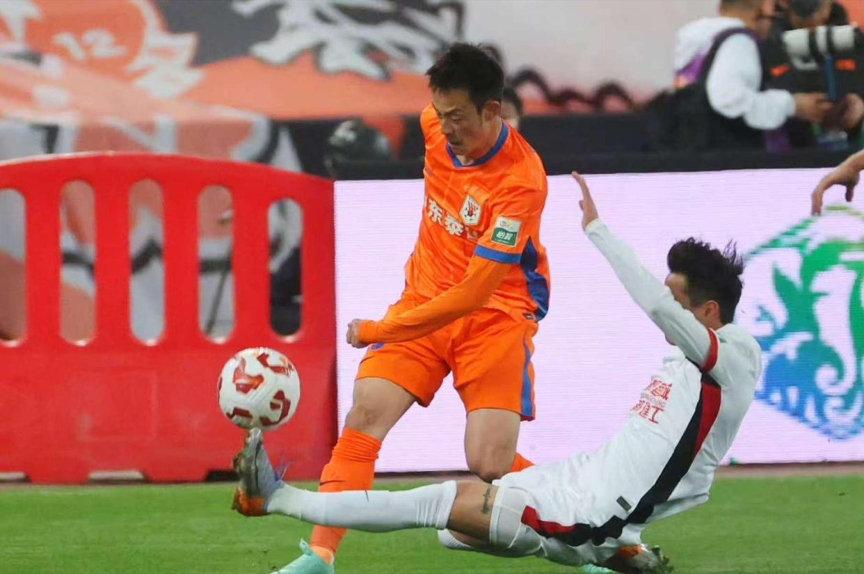 鲁媒：泰山队主场上座率惨淡球迷不满球队表现的简单介绍  第1张