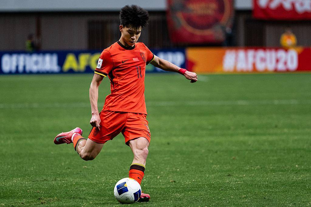 王钰栋独造两球导演浙江队逆转浙江队4-2新鹏城的简单介绍 第2张 王钰栋独造两球导演浙江队逆转浙江队4-2新鹏城的简单介绍 第2张