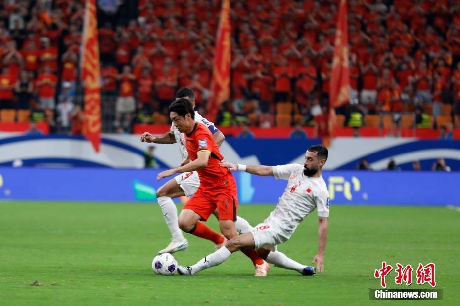 世预赛国足1-0巴林王钰栋补时点射绝杀  第1张
