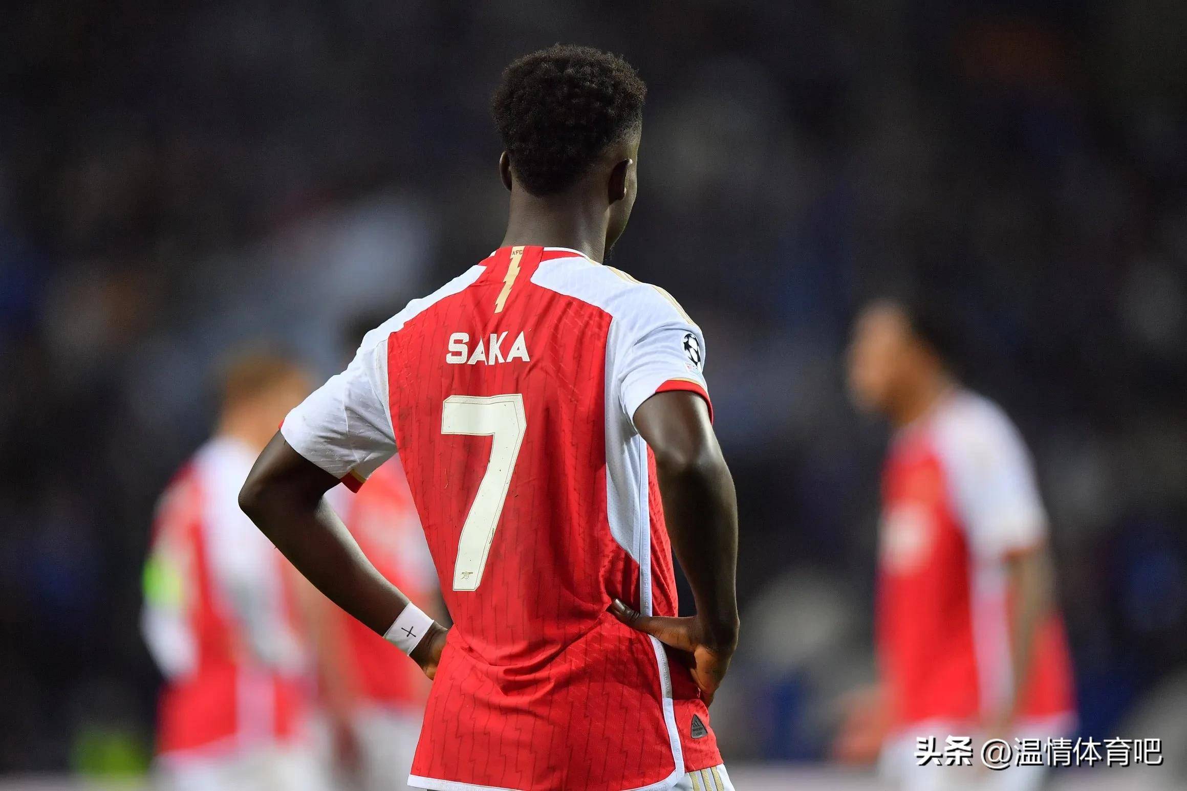 包含维拉签下桑乔和埃利奥特在转会截止日完成关键转会的词条