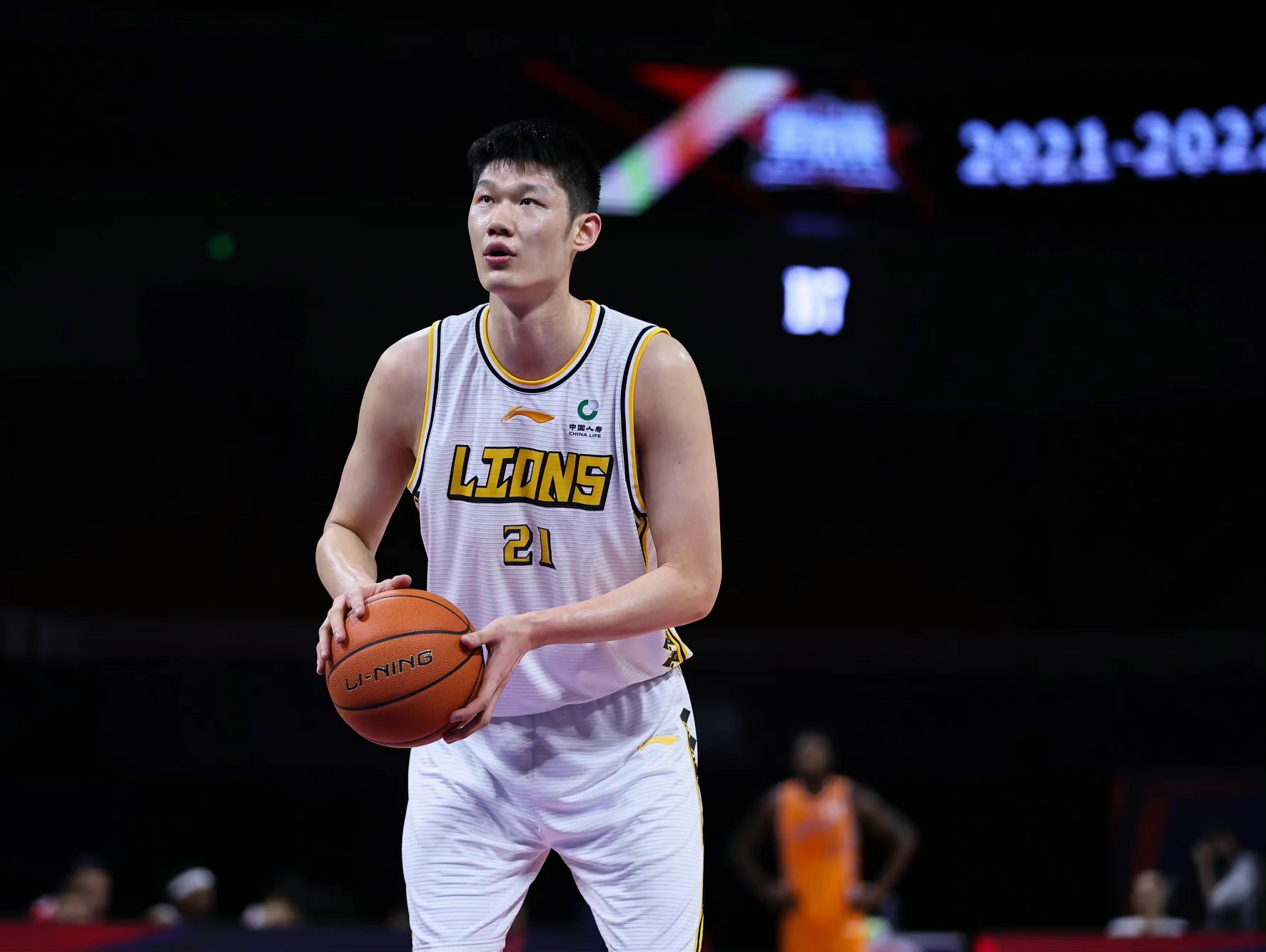 包含亚泰官方：贝里奇缺席赛季剩余比赛诊断为右小腿骨折的词条  第1张