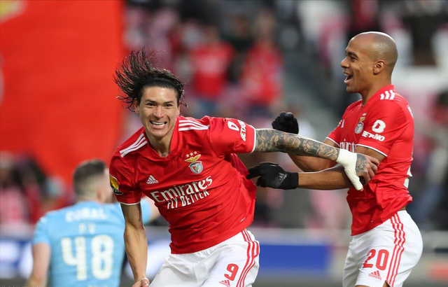 西汉姆联计划引进里贝罗球员是里尔主力的简单介绍  第2张