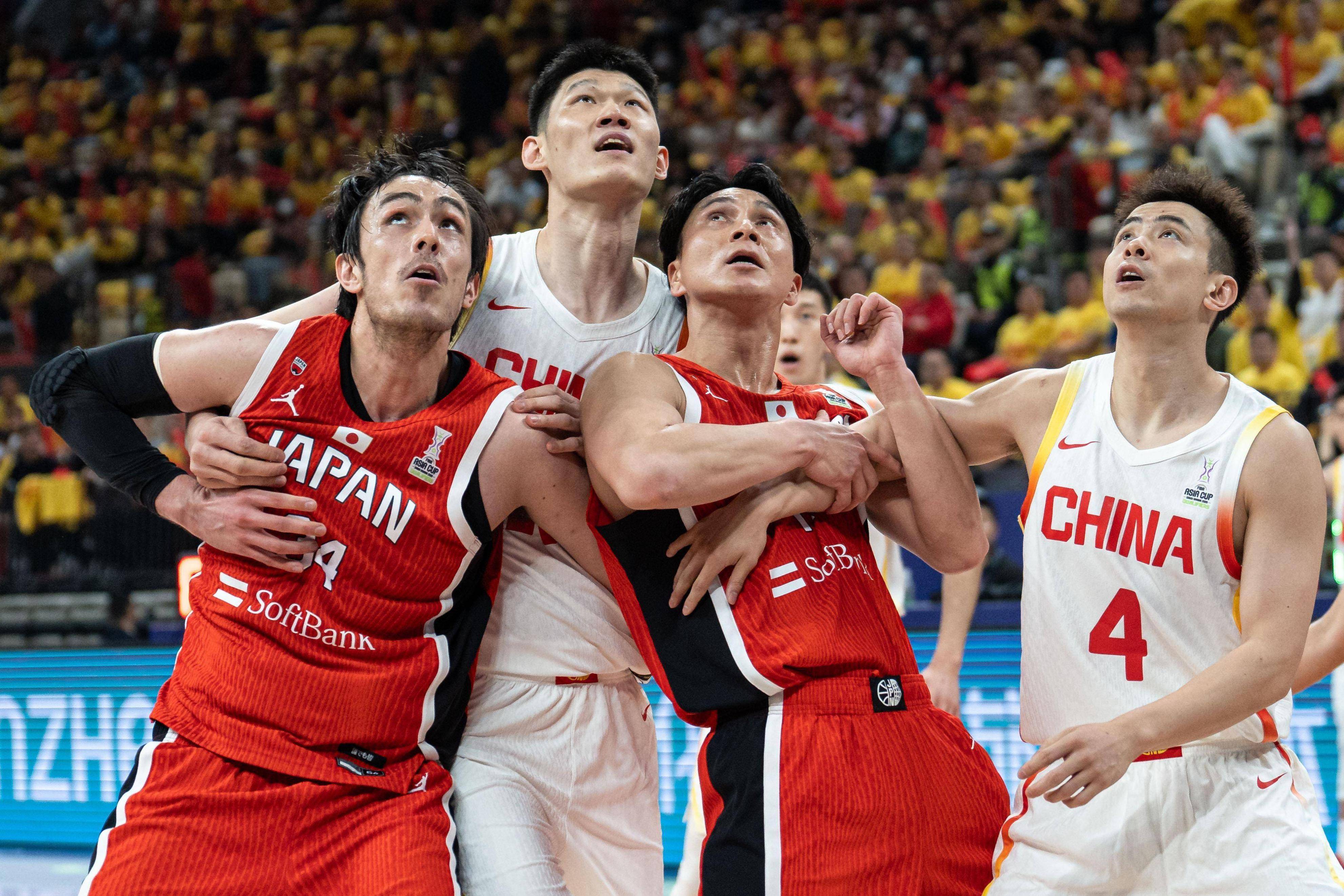 包含中国男篮14人名单出炉赵睿领衔徐杰在列的词条  第2张