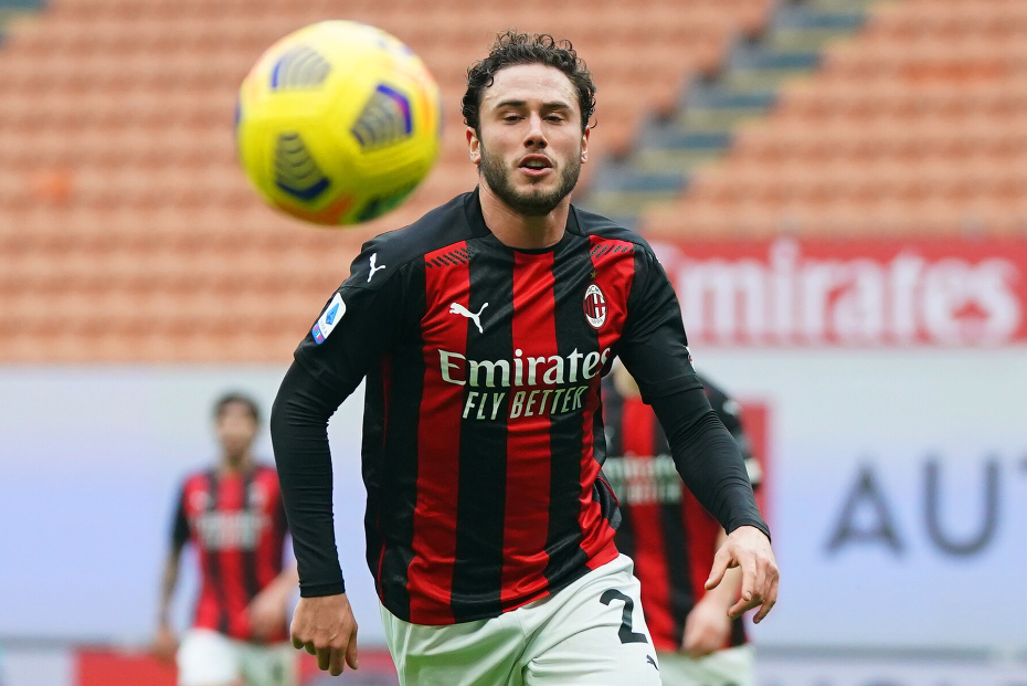 水晶宫有意佳夫球员是AC米兰主力的简单介绍 第2张 水晶宫有意佳夫球员是AC米兰主力的简单介绍 第2张