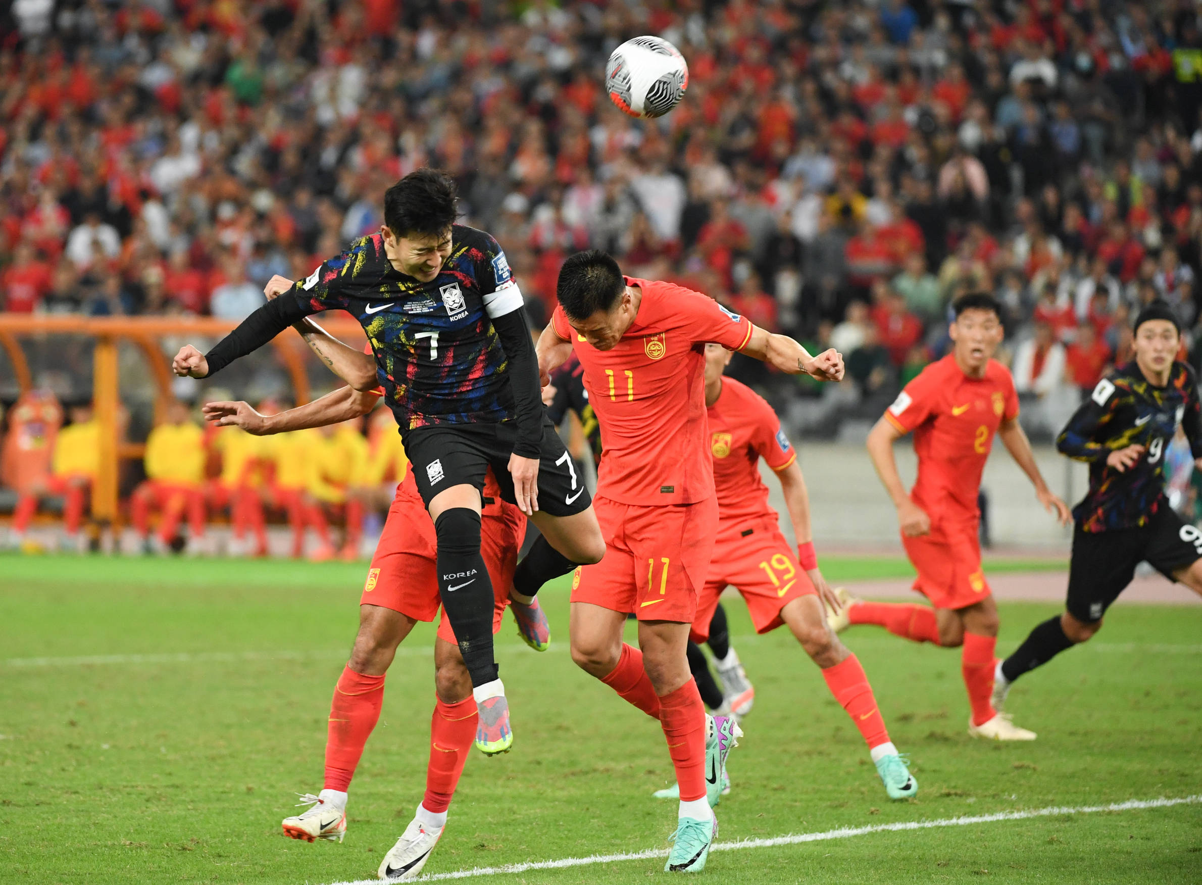 包含亚足联公布18强赛最佳阵候选国足只有一人入选的词条  第1张