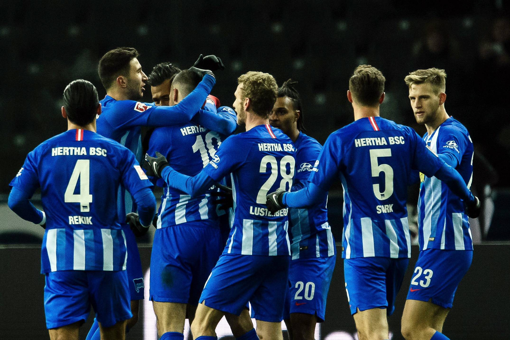 关于德乙沙尔克04VS柏林赫塔前瞻柏林赫塔友谊赛发挥稳定的信息  第2张