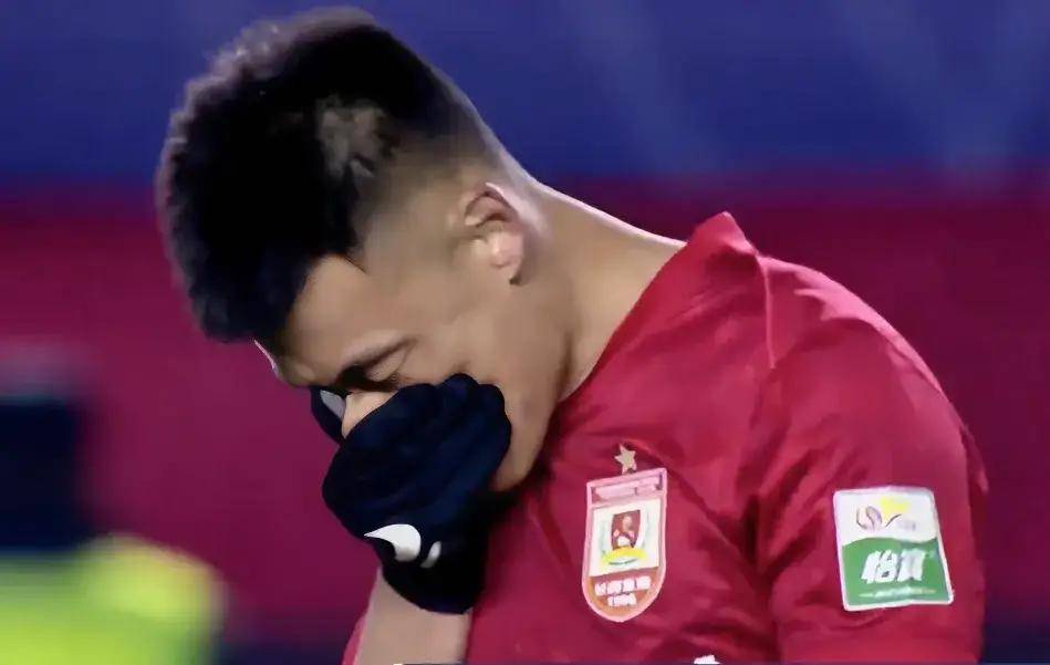 中超北京国安2-1长春亚泰张稀哲建功谭龙破门难救主的简单介绍  第2张